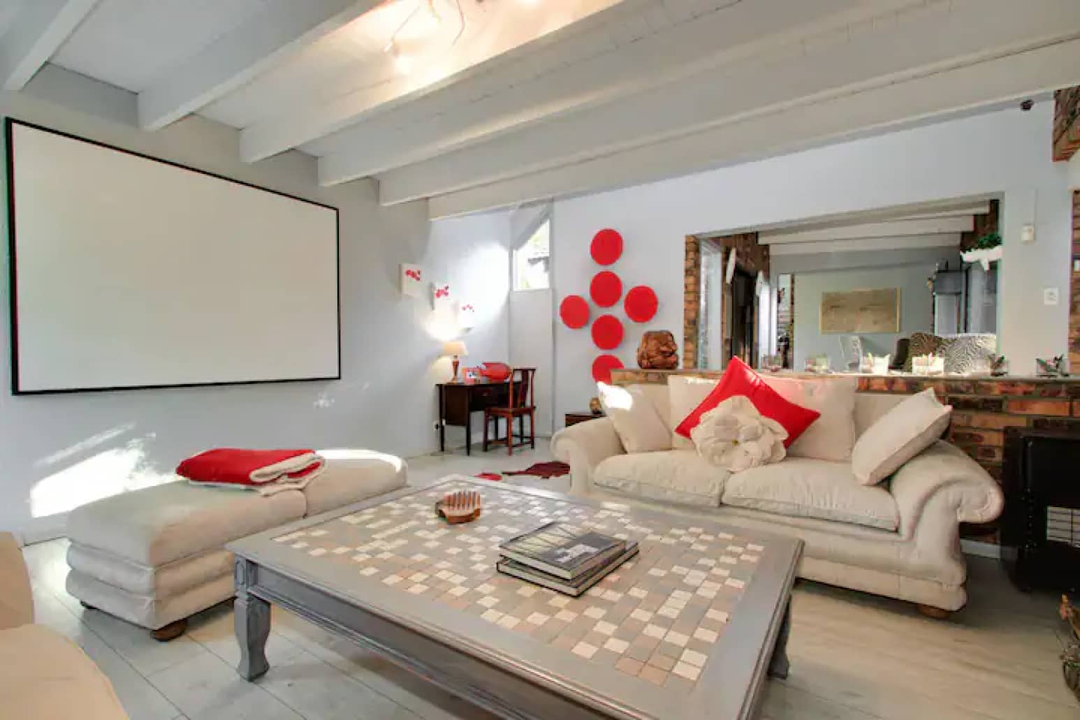 The house fourways